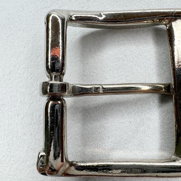 Small Silver Tone Simple Basic Belt Buckle - Picture 7 of 9